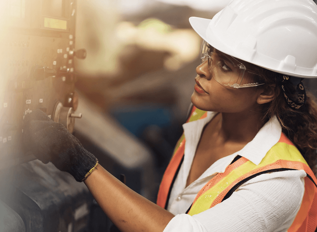 Arbeiterin in Schutzkleidung 2